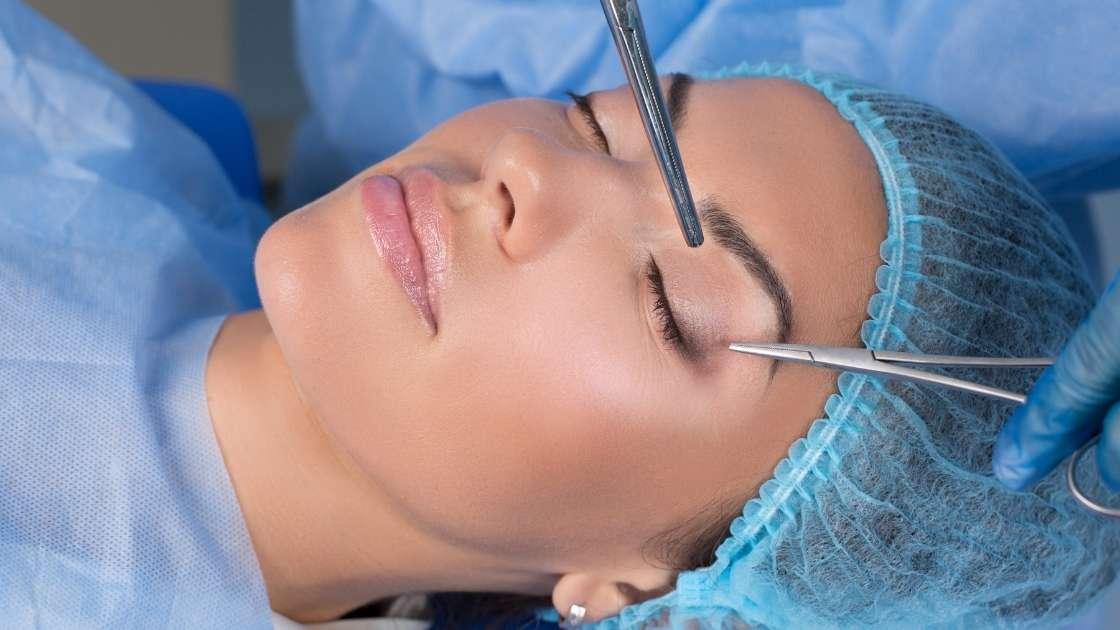 Medical procedure risks and complications chart with number 33 highlighted