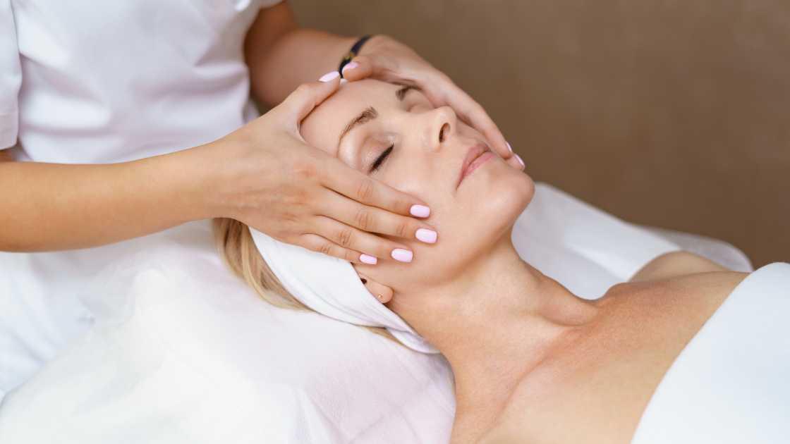 What are the contraindications to tropocollagen treatment?